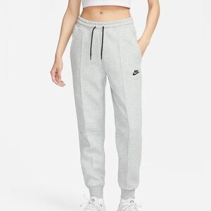 NEW Nike Sportswear Tech Fleece Women's Mid-Rise Joggers Dk Grey Heather/Black S